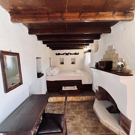 Lindia Athena Traditional House Cárpatos Exterior foto